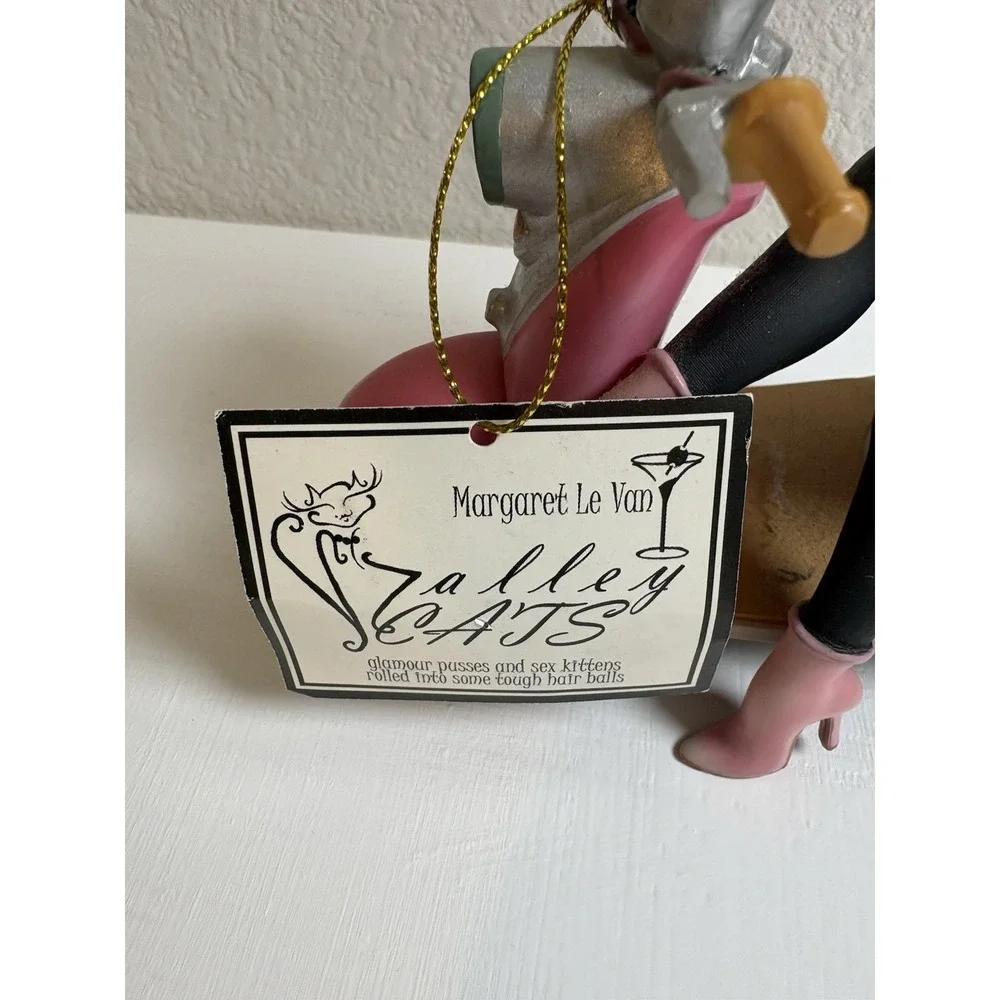 Margaret Le Van Valley Cats GoGo Secret Agent Feline Scooter Figurine w Tag